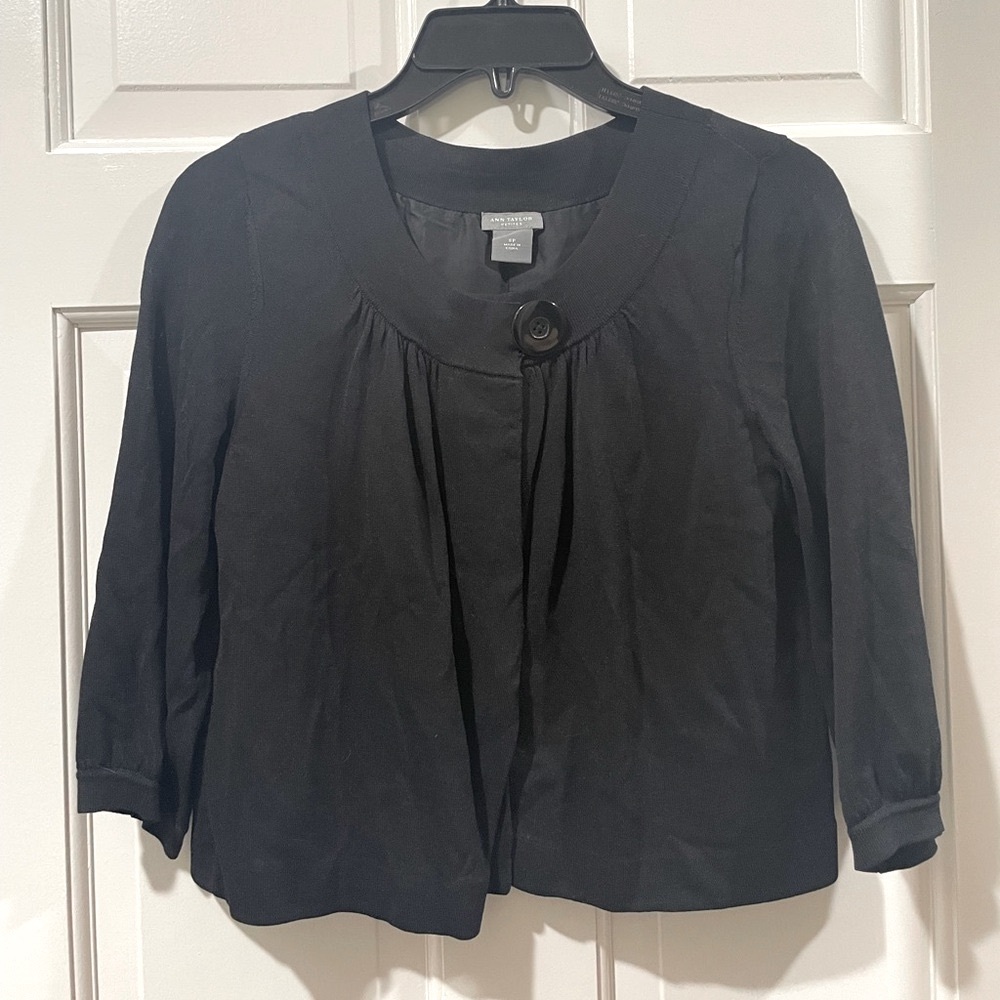 Ann Taylor Black Cropped Sweater